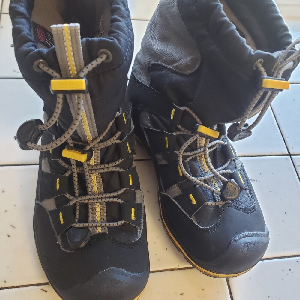 Keen Boys Rain Boots Size 13